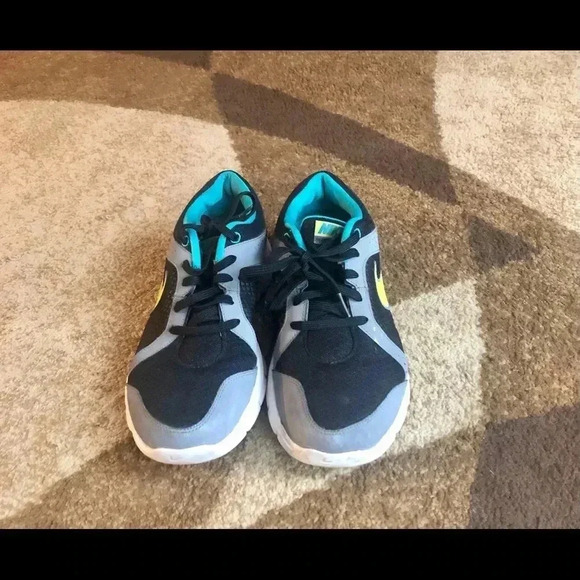 Nike - youth shoes blue and black sz 7y - Picture 1 of 4